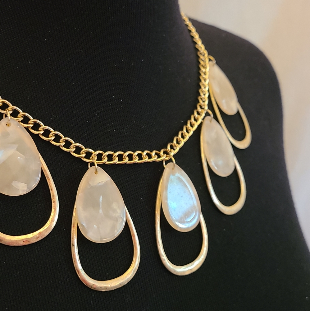 Pearlized Teardrop and Gold Statement Necklace